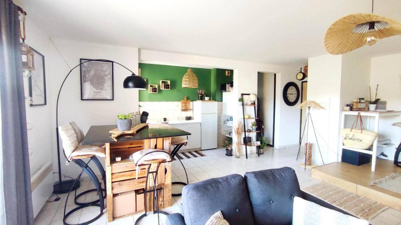 Un Nid D'Amour Apartment Ruoms Exterior photo